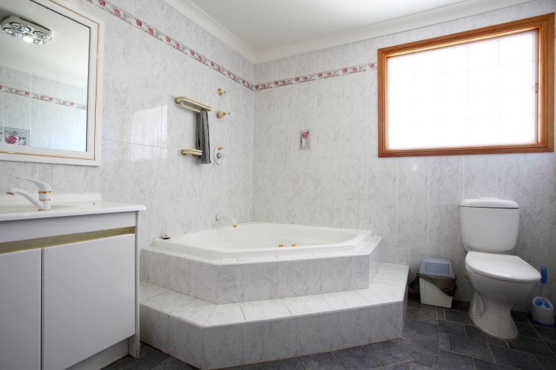 Top Bathtub Installation Companies in Johnstown, CO